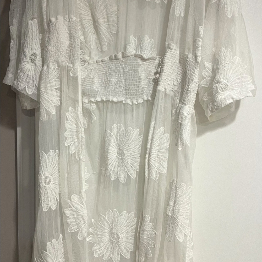 Badgley Mischka long White Dress with Floral Details